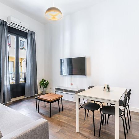 Vr Estudios Apartments Мадрид Екстериор снимка