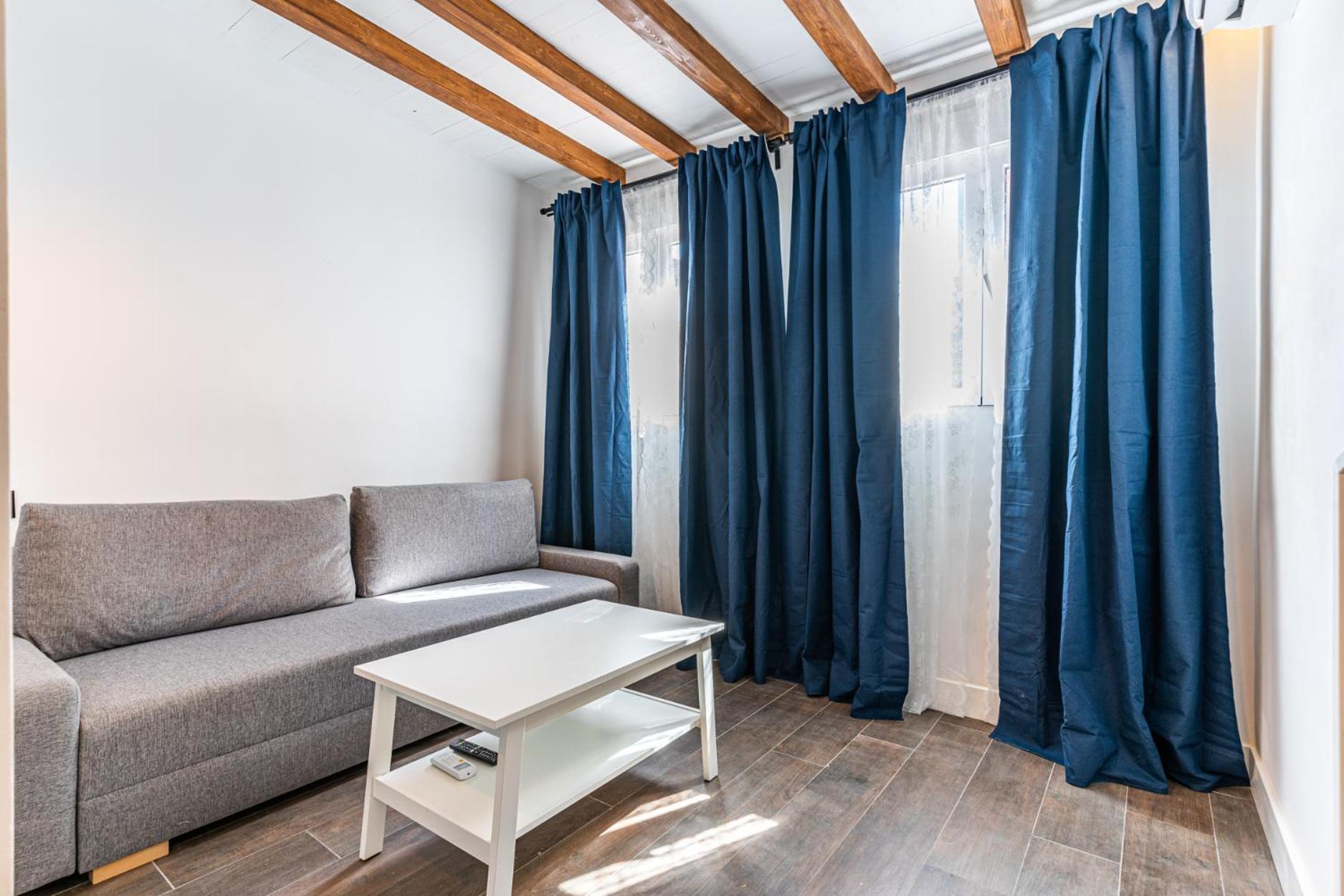 Vr Estudios Apartments Мадрид Екстериор снимка