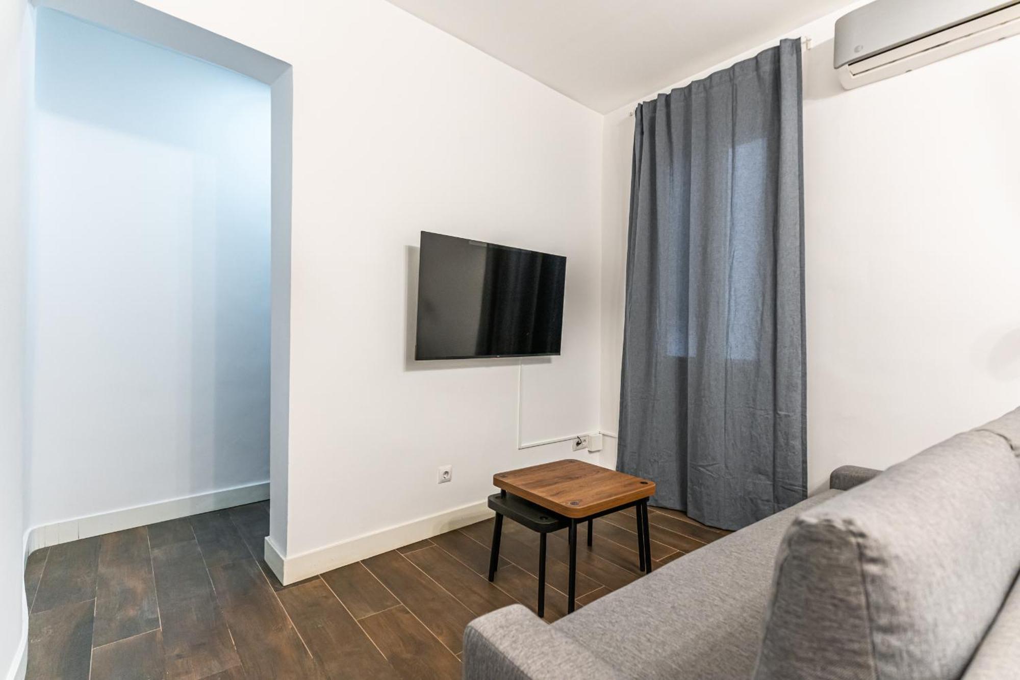 Vr Estudios Apartments Мадрид Екстериор снимка