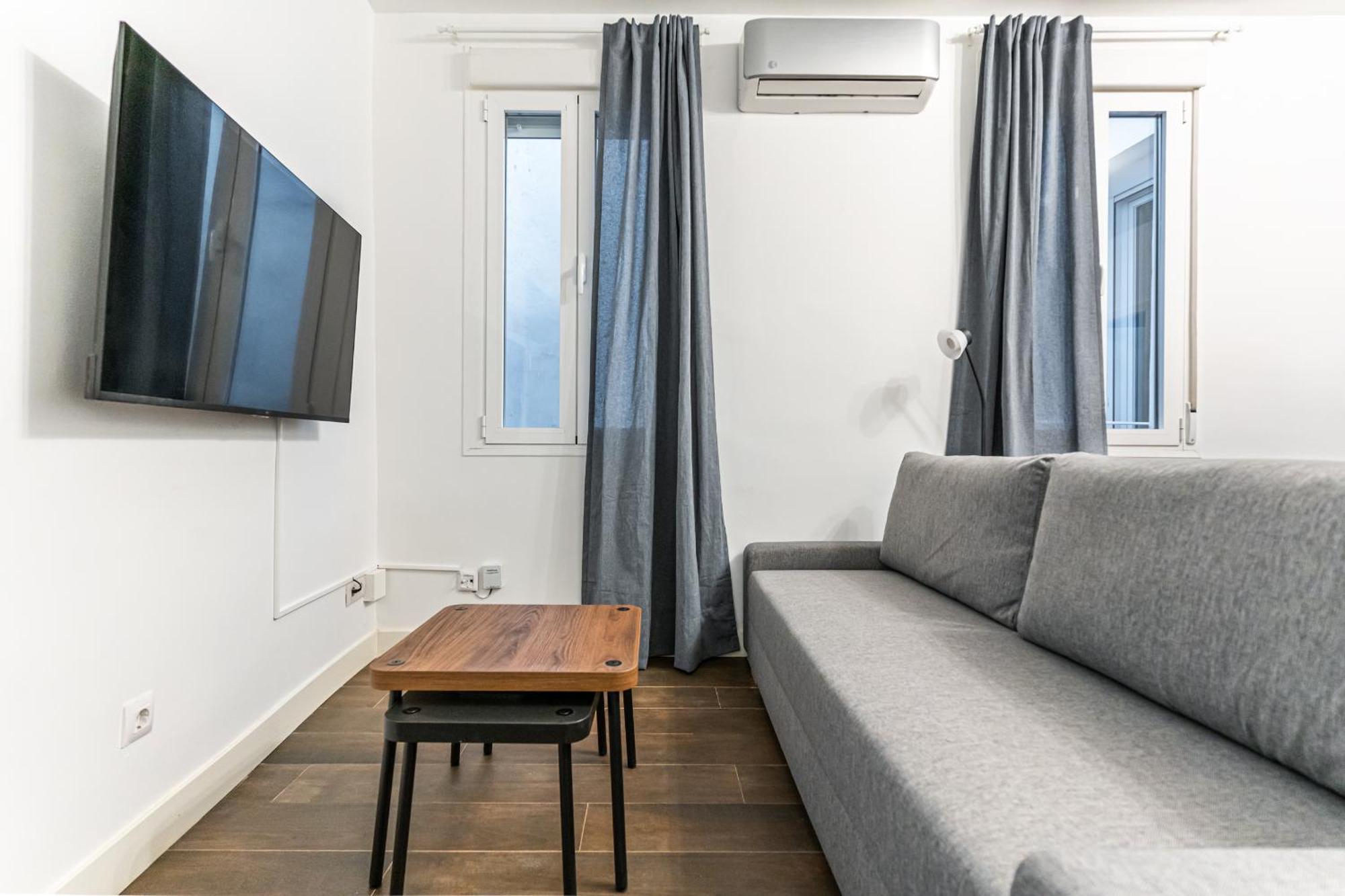 Vr Estudios Apartments Мадрид Екстериор снимка
