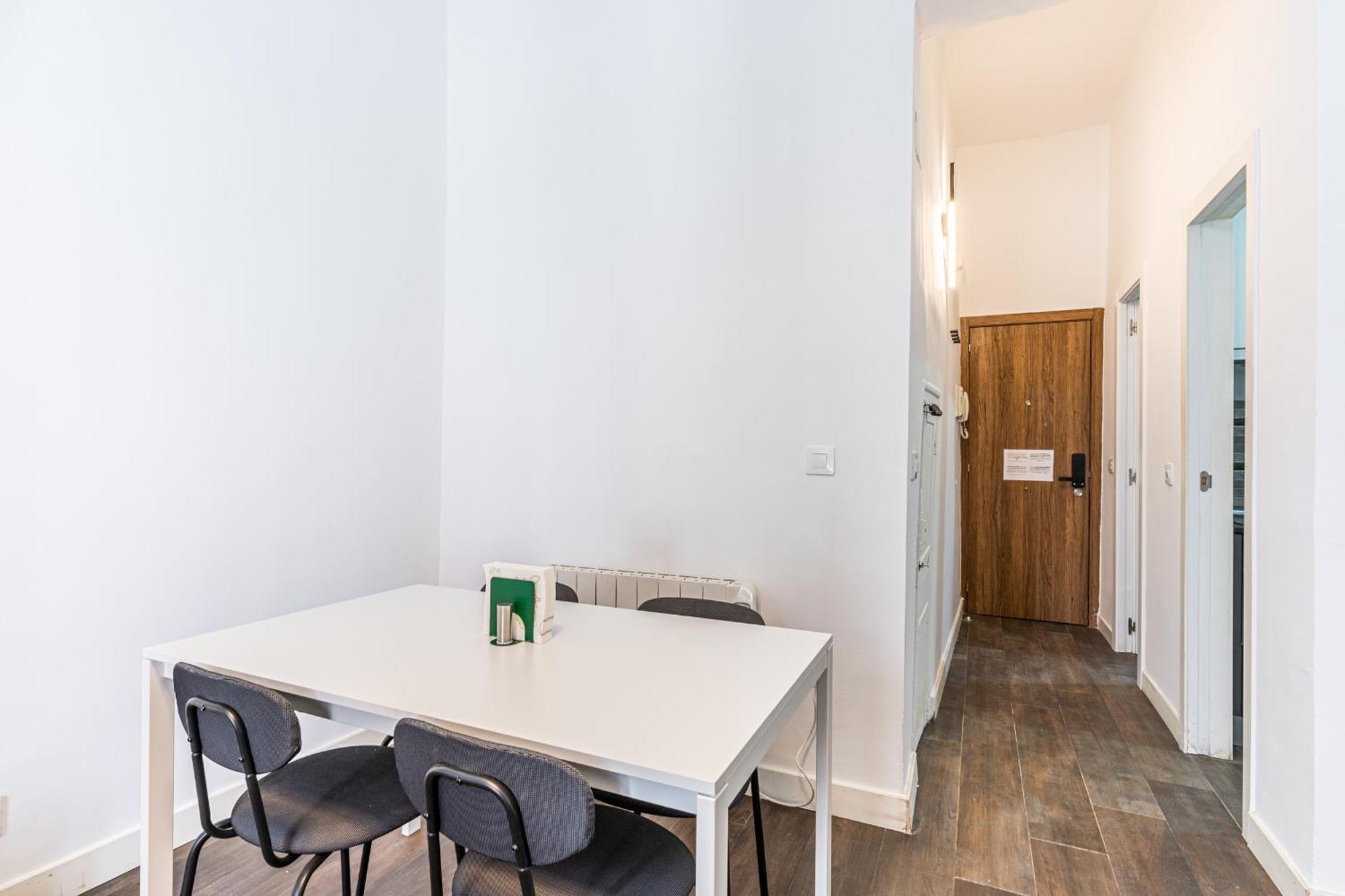 Vr Estudios Apartments Мадрид Екстериор снимка