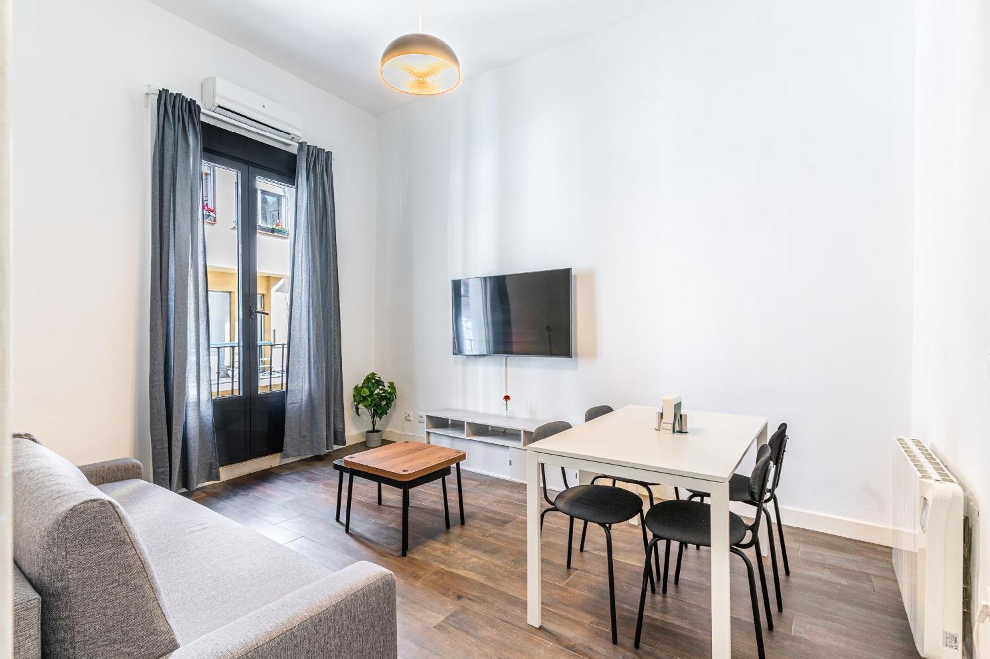 Vr Estudios Apartments Мадрид Екстериор снимка